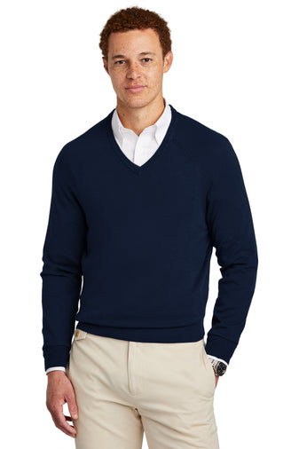 5) (C) STYLE # BB18400 BROOKS BROTHERS COTTON V-NECK SWEATER